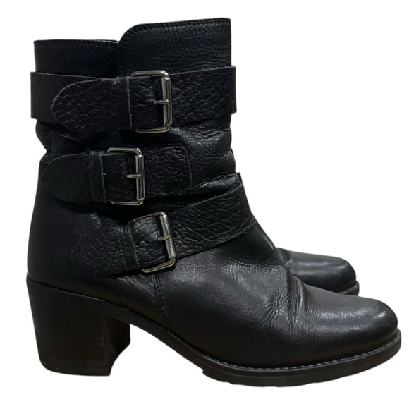 Clarks 1825 Black Leather Ankle Biker Boots Triple Buckle Zipper Women Size 8.5M - Picture 1 of 12